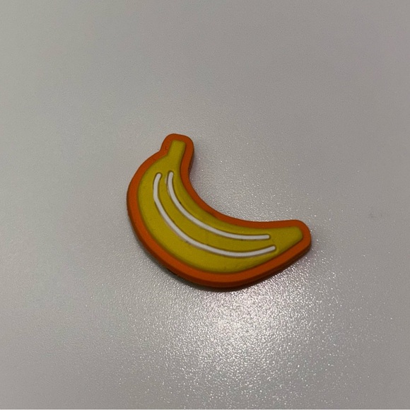 Banana Croc Charm - Picture 1 of 2